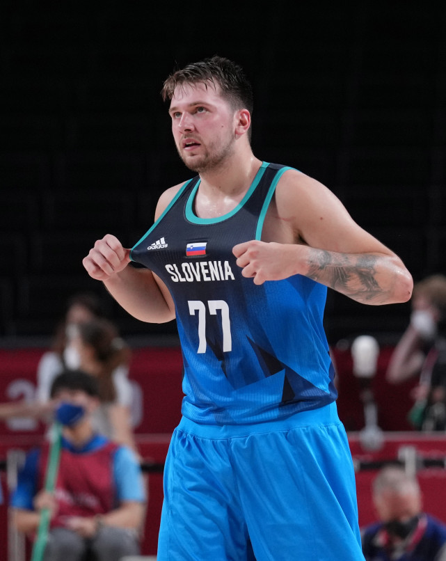 科曼：拜仁和巴黎是我最支持的球队，更支持拜仁一点（科曼：我最支持拜仁和巴黎，但更偏向拜仁）