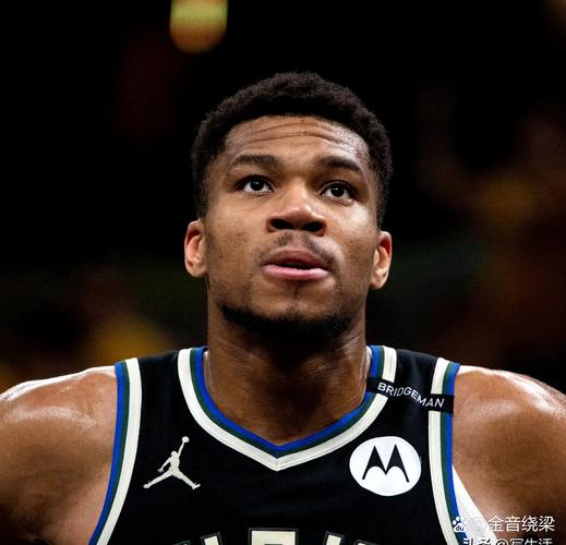 韩K联半场：白栋圭疑似手球未判点，富川FC暂0-0水原FC（韩职联半场战报：白栋圭疑似手球未判点，富川FC与水原FC互交白卷）