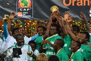 CTA官员称维尼修斯撞佩尼亚是偶然，埃尔切主帅回击（CTA官员称维尼修斯撞倒佩尼亚属意外，埃尔切主帅强硬反驳）