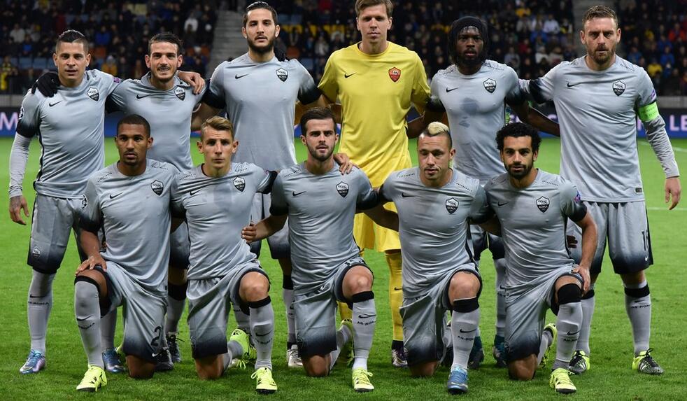 10场7胜，拜仁是击败卡塔尔财团时代巴黎次数并列最多的球队（拜仁10战7胜，对卡塔尔时代巴黎的胜场并列第一）