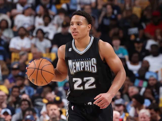 半岛晨报：李国旭中超执教表现不逊于邵佳一，甚至更胜一筹（半岛晨报：李国旭中超执教不亚于邵佳一，甚至更为出色）