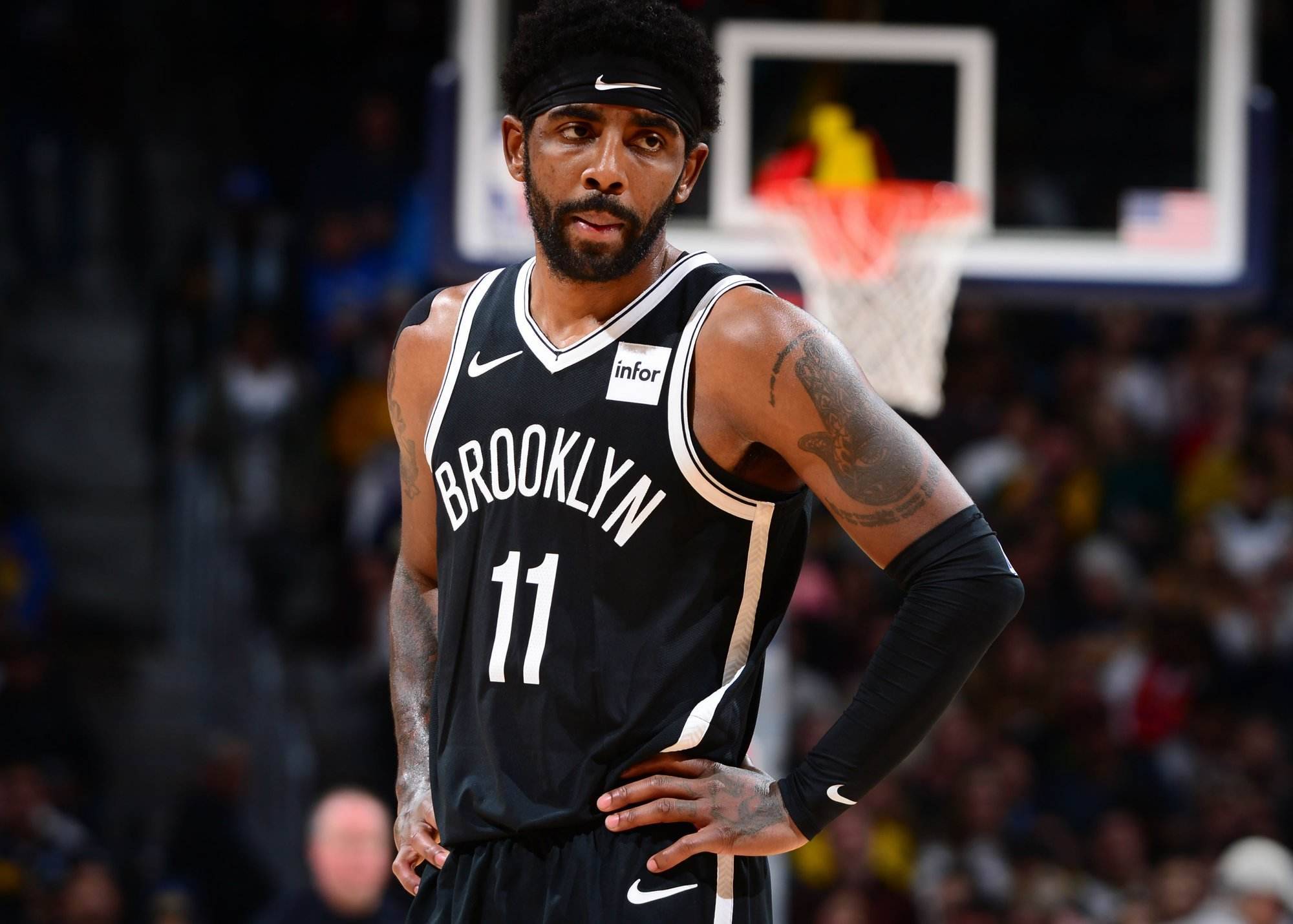 FM26逆天Bug，外场球员“闪现”至门前挡出对方主罚的点球（FM26离谱BUG：外场球员瞬移到门前，直接封堵对手点球）