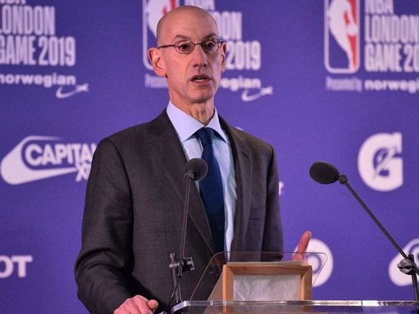 懂球帝12周年120大瞬间决赛：梅西捧大力神杯PK武磊绝平巴萨（懂球帝12周年120大瞬间终极对决：梅西高举大力神杯对阵武磊绝平巴萨）