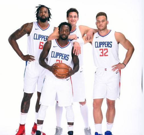 官方：津门虎球员陈哲宣因辱骂裁判员，停赛5场罚款5万（官方通报：津门虎球员陈哲宣因辱骂裁判，被禁赛5场并罚款5万元）