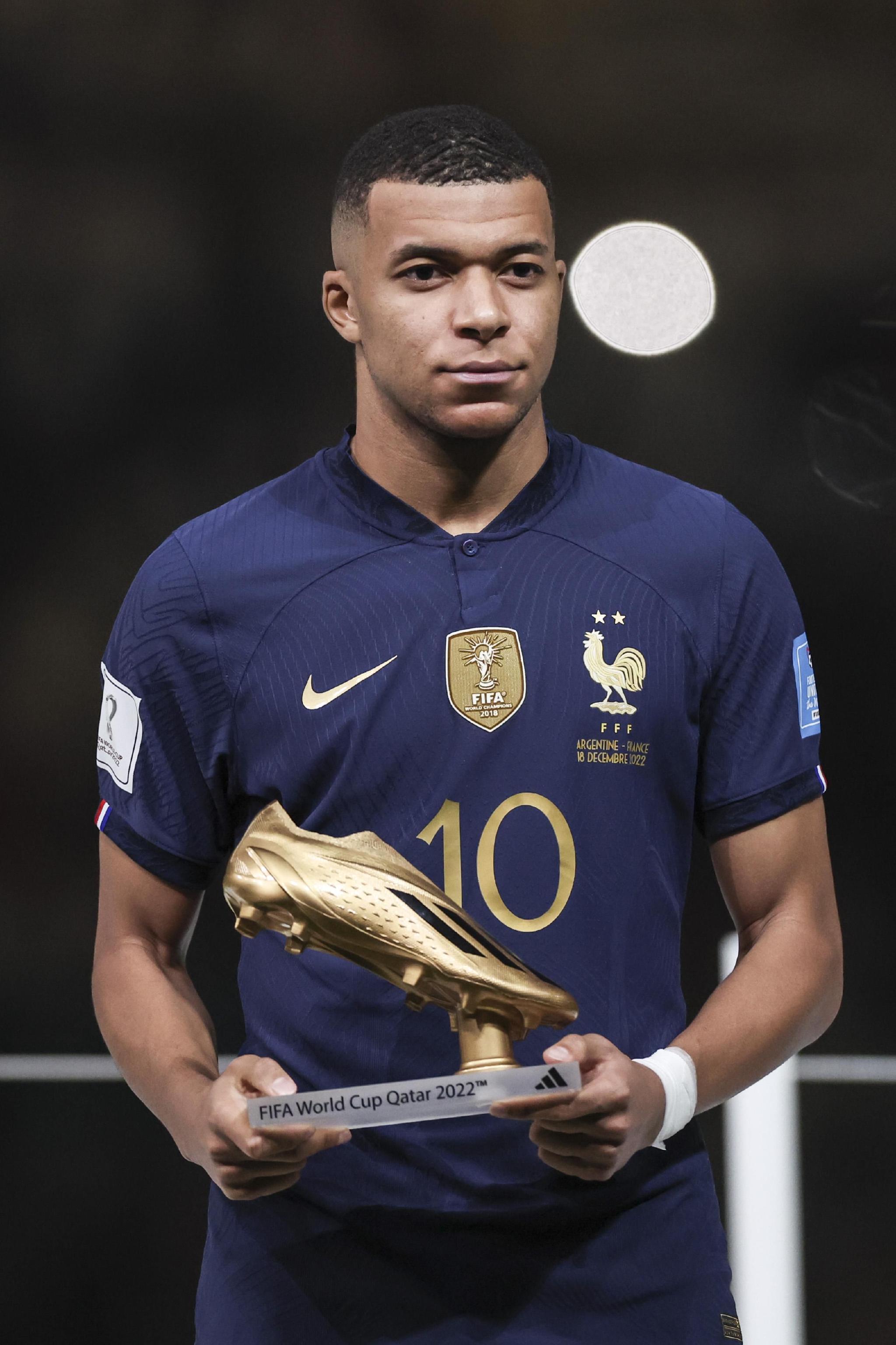 奥乌苏去津门虎？于根伟：目前不可能敲定引援，别轻信传闻（传奥乌苏加盟津门虎？于根伟：引援尚未敲定，勿信传闻）