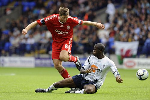 布斯克茨和阿尔巴将在赛季结束退役，穆勒：我向他们脱帽致敬（布斯克茨、阿尔巴赛季末挂靴，穆勒致意：向二人脱帽致敬）